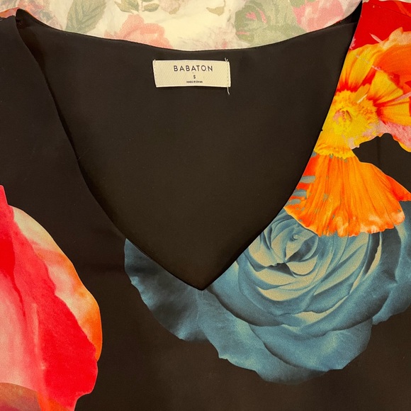 Aritzia Babaton Floral Randy Blouse size Small - Picture 3 of 6